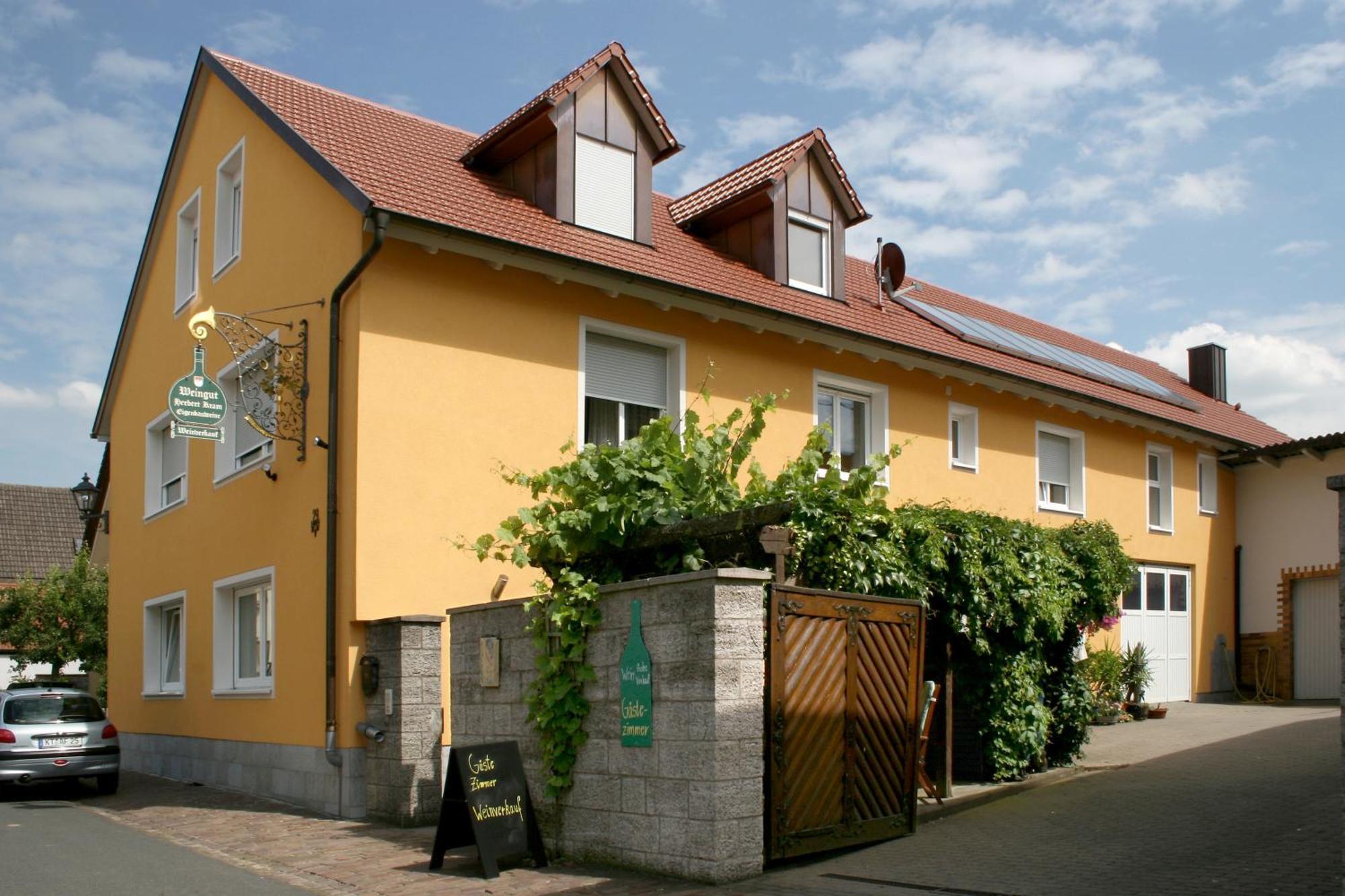 Weingut Herbert Kram Nordheim am Main Luaran gambar